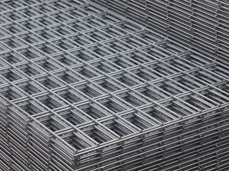 Galvanized mesh panel